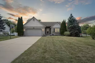 4014 Kingston Ct, Jackson, MI 49203 - Photo 1