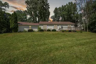 420 Presidential Dr, Battle Creek, MI 49037 - Photo 1