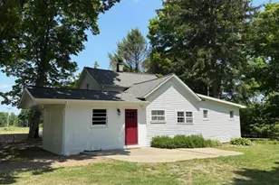 09528 57th St, Grand Junction, MI 49056 - Photo 1