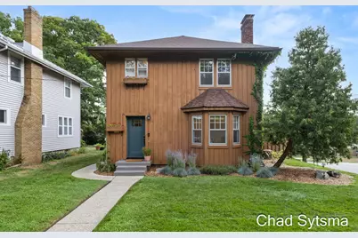 1350 Calvin Avenue SE, Grand Rapids, MI 49506 - Photo 1