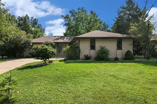 943 Eldridge Dr, Kalamazoo, MI 49006 - Photo 1