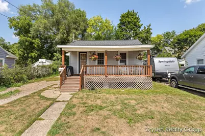 821 Flat Street NE, Grand Rapids, MI 49503 - Photo 1