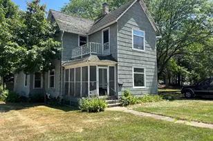 314 N Dyckman St, Paw Paw, MI 49079 - Photo 1