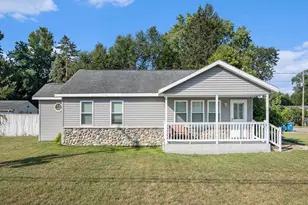 561 N Phelps St, Decatur, MI 49045 - Photo 1