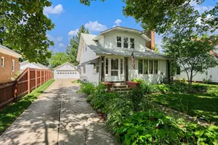 1115 Cambridge Dr, Kalamazoo, MI 49001 - Photo 1