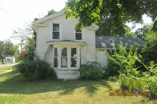 902 4th St, Three Rivers, MI 49093 - Photo 1