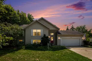 924 E 12th St, Holland, MI 49423 - Photo 1