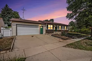 1277 Oakcrest St SW, Wyoming, MI 49509 - Photo 1