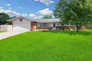 4191 Denton Dr, Saint Joseph, MI 49085 - Photo 1