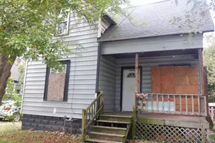 124 Middle St, Three Rivers, MI 49093 - Photo 1