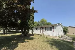 340 West St, Cedar Springs, MI 49319 - Photo 1