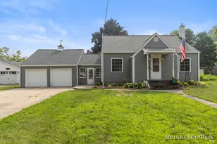 136 N Sherman St, Sheridan, MI 48884 - Photo 1