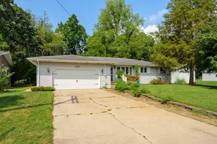 429 Crooked Lake Dr W, Kalamazoo, MI 49009 - Photo 1
