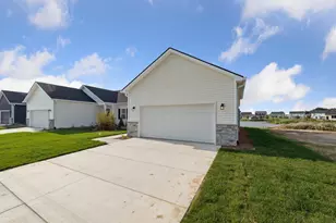 250 Marion Oaks Dr, Howell, MI 48843 - Photo 1