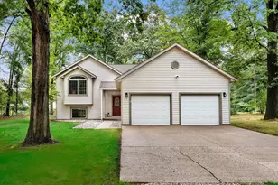 8100 Seminole Dr, Howard City, MI 49329 - Photo 1