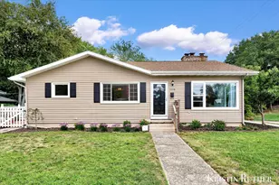 1210 Hillcrest St, Grand Haven, MI 49417 - Photo 1