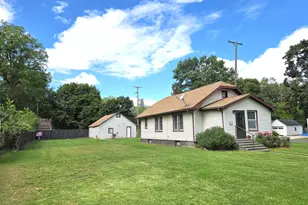 553 Fenimore Ave, Kalamazoo, MI 49048 - Photo 1