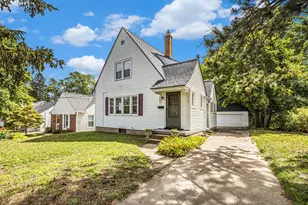 1362 Myrtle St NW, Grand Rapids, MI 49504 - Photo 1