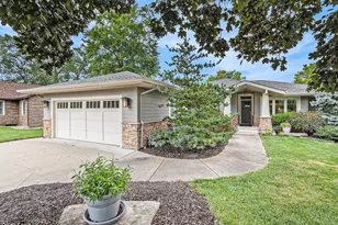 746 Country Club Dr, Battle Creek, MI 49015 - Photo 1