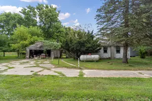 7860 Daisy Ln, Jackson, MI 49201 - Photo 1