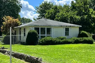 65835 Gridley Rd, Hartford, MI 49057 - Photo 1