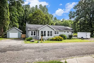 1033 Orchard Dr, Marshall, MI 49068 - Photo 1