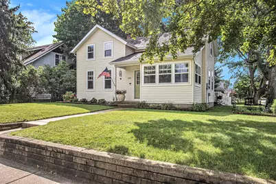 532 E Main Avenue, Zeeland, MI 49464 - Photo 1