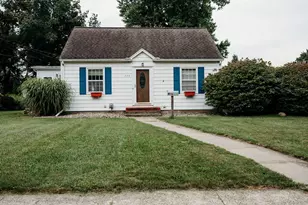 356 Parchmount Ave, Parchment, MI 49004 - Photo 1