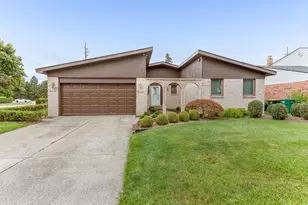 47315 Royal Rd, Macomb, MI 48044 - Photo 1