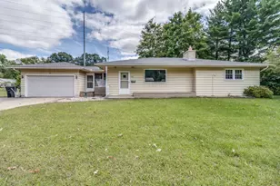 116 Geneva Ave, Battle Creek, MI 49037 - Photo 1