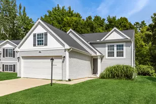 603 Cygnet Lake Dr, Benton Harbor, MI 49022 - Photo 1