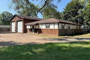 1001 S Bracy Ave, Greenville, MI 48838 - Photo 1