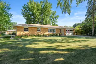985 Jean Ann Dr, Saint Joseph, MI 49085 - Photo 1