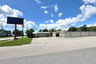 1381 E Main St, Edmore, MI 48829 - Photo 1