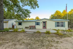 11066 Cottonwood Rd, Paris, MI 49338 - Photo 1