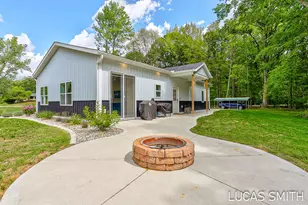 10802 Buchanan St, Grand Haven, MI 49417 - Photo 1