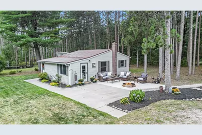 5727 S Poplar Avenue, Newaygo, MI 49337 - Photo 1