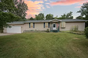 430 Presidential Dr, Battle Creek, MI 49037 - Photo 1