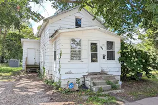 526 Alexander Ave, Bangor, MI 49013 - Photo 1