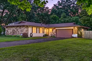 110 Walnut Woods Ct, Plainwell, MI 49080 - Photo 1