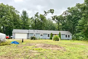 96 Raven Lakes Dr, Muskegon, MI 49442 - Photo 1