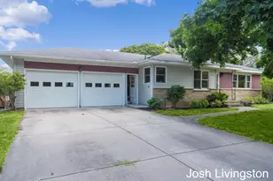 7482 Louise Ave, Jenison, MI 49428 - Photo 1