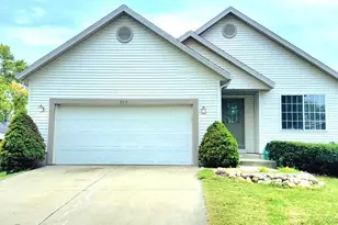 202 E 34th St, Holland, MI 49423 - Photo 1