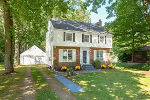 292 W Hamilton Ln, Battle Creek, MI 49015 - Photo 1