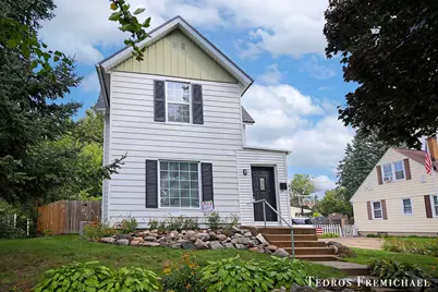 1115 Atlantic Street NW, Grand Rapids, MI 49504 - Photo 1