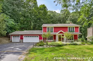 210 Timbercrest Ct, Holland, MI 49424 - Photo 1