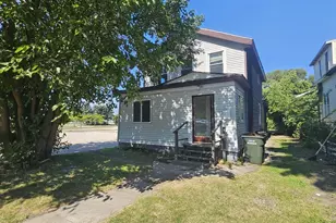 42 E Walton Ave, Muskegon, MI 49442 - Photo 1