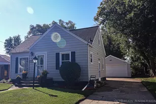 464 Van Allen St SE, Wyoming, MI 49548 - Photo 1