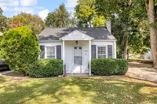 606 Murphy St, Jackson, MI 49202 - Photo 1