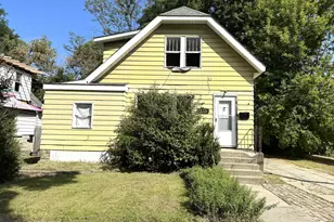 121 Michigan St, Niles, MI 49120 - Photo 1
